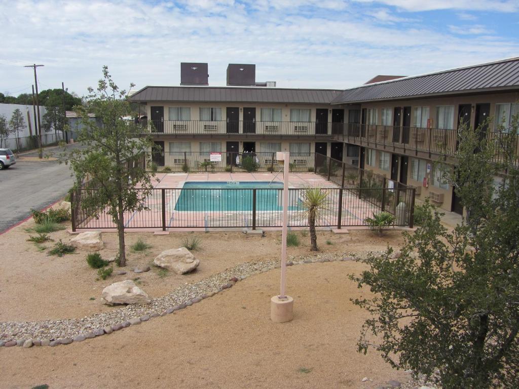Howard Johnson By Wyndham Odessa Tx Екстериор снимка