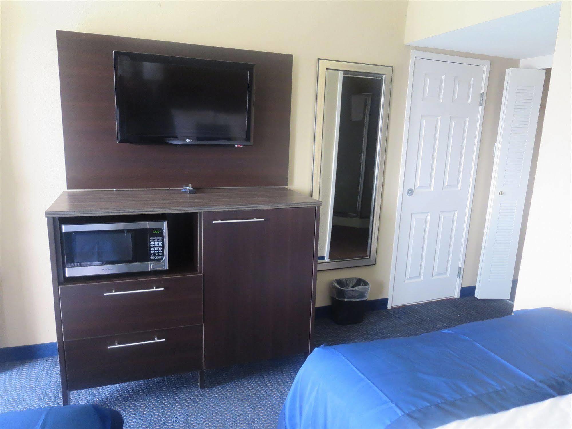 Howard Johnson By Wyndham Odessa Tx Екстериор снимка