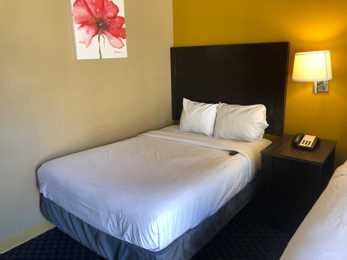 Howard Johnson By Wyndham Odessa Tx Екстериор снимка